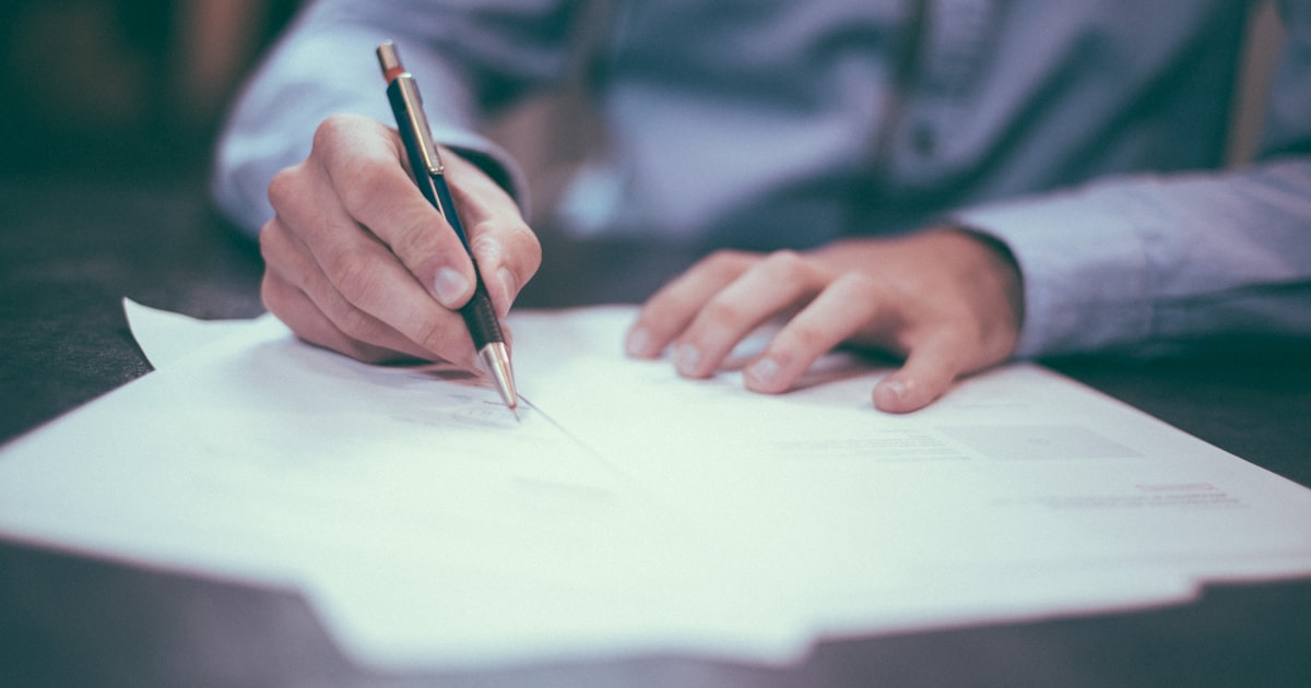 AI Paralegals Review 50,000 Contracts per Hour: Inside the Legal Industry Shift